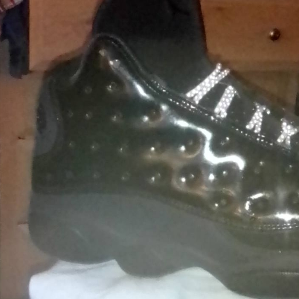 shoes - Picture 2 of 4